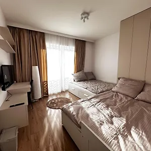 kaskady-modern-apartments-close-to-the-city-center.warsawhotelspoland.com/